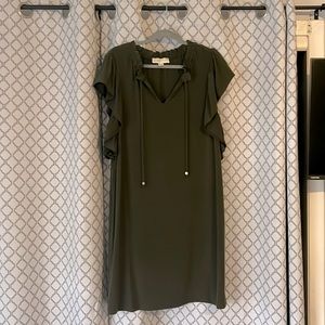Army green short sleeve dress